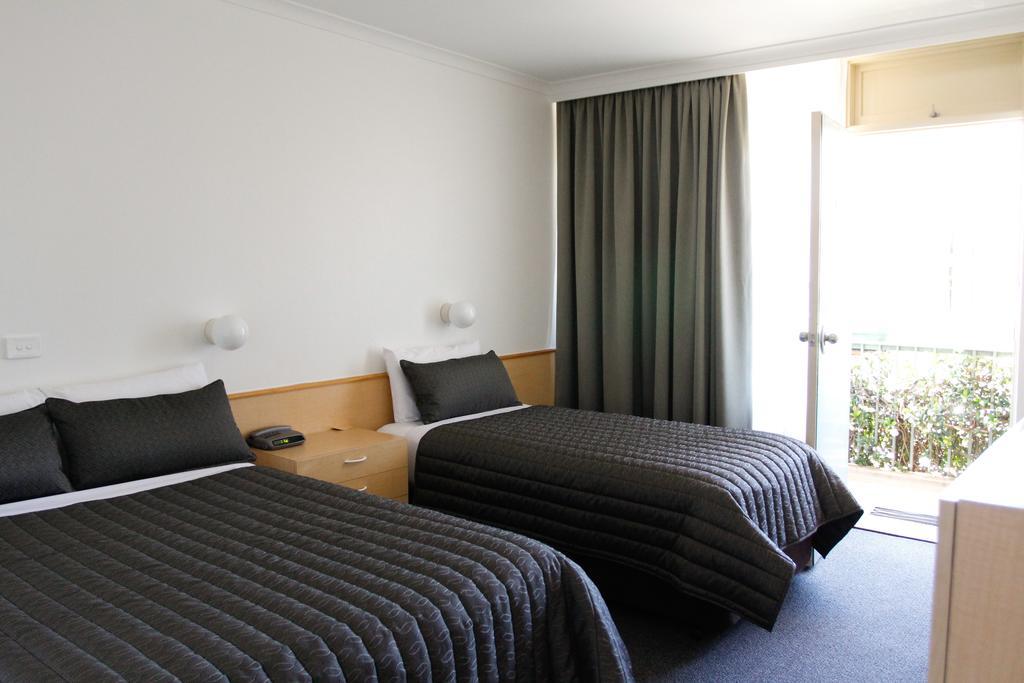 Mid City Motor Inn Queanbeyan Pokój zdjęcie