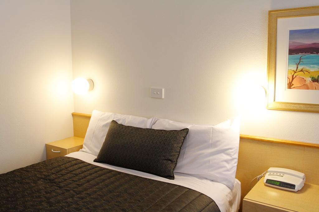 Mid City Motor Inn Queanbeyan Pokój zdjęcie
