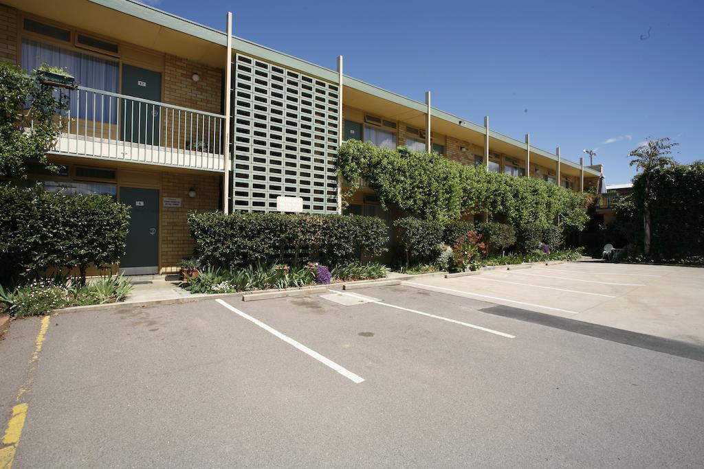 Mid City Motor Inn Queanbeyan Zewnętrze zdjęcie